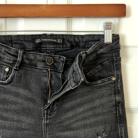 Zara Trafaluc Denimwear Classic Mid Rise Distressed Raw Hem Skinny Jeans Black 4 - Picture 7 of 14